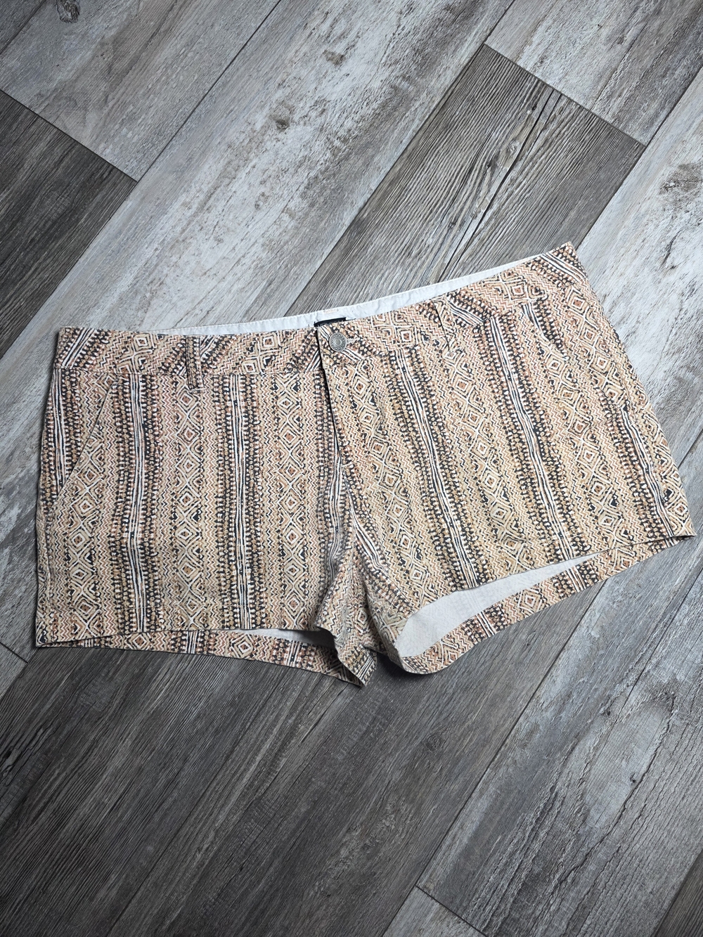 Volcom Stone Y2K Women's Cheeky Low Rise Tribal AOP Shorts Sz 13